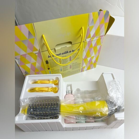 Drybar Blowout With A Twist Set Limited Edition NIB - Picture 7 of 8